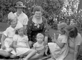 David Wallace Macky 1st Birthday, Dec 1936, with Aunt Olive Macky and her three daughters