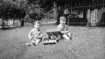 Peter Wallace Macky (2nd birthday) and David Wallace Macky at H. D. Whitfield's, July 1939