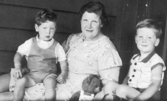 Peter Wallace Macky, Mary MacLean Macky and David Wallace Macky, Spring 1939
